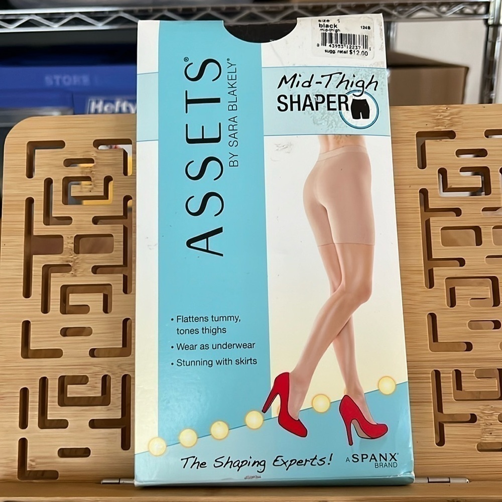 Spanx Assets Size 1 Black Mid Thigh Shaper 4''0" to 5'9" 115 to150 Pounds